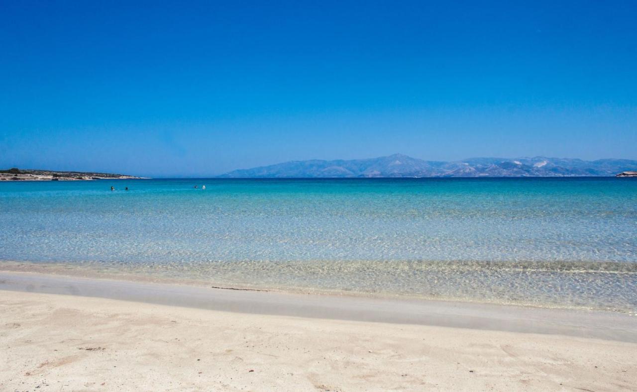 White Rooms Paros 纳乌萨 外观 照片