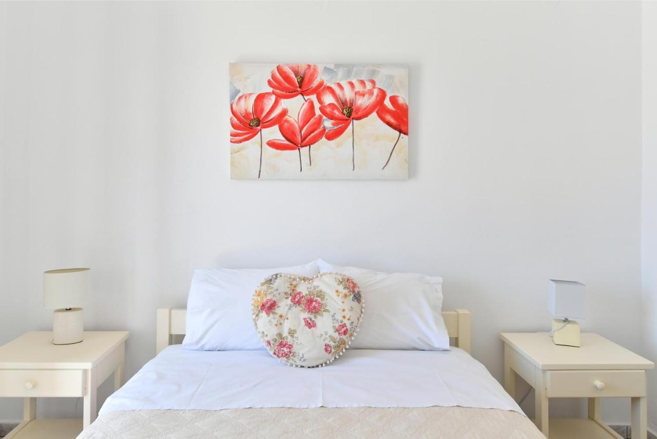 White Rooms Paros 纳乌萨 外观 照片